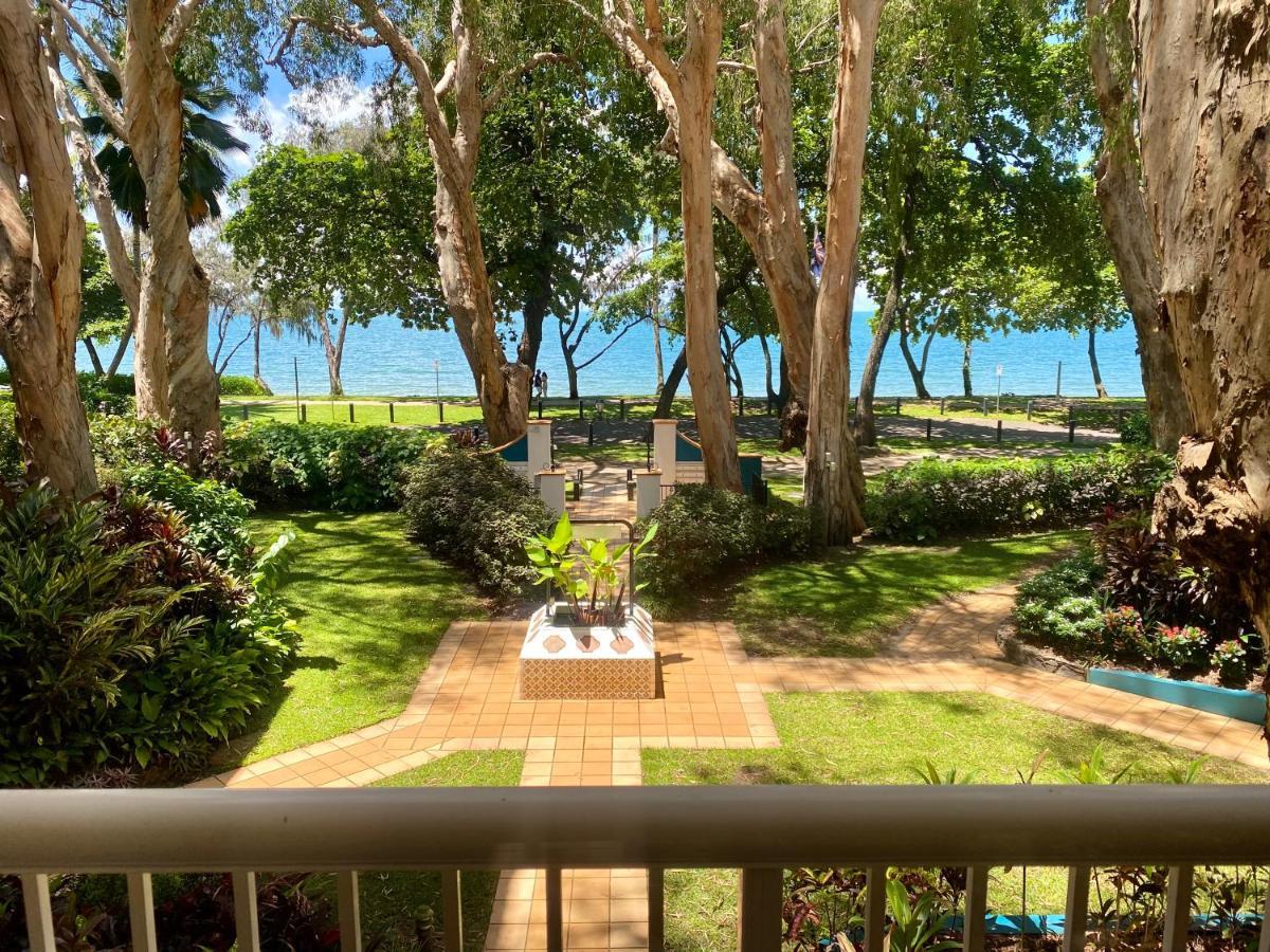 Beachview Apartments At Villa Paradiso Palm Cove Exterior foto