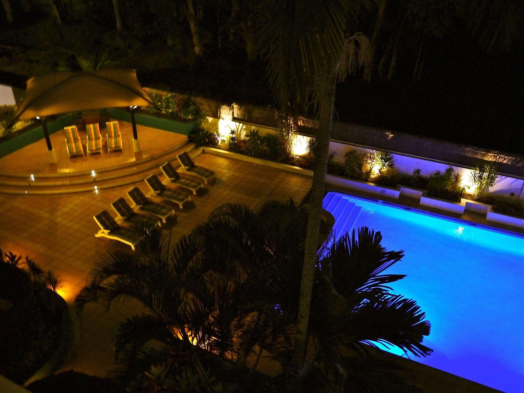 Beachview Apartments At Villa Paradiso Palm Cove Exterior foto