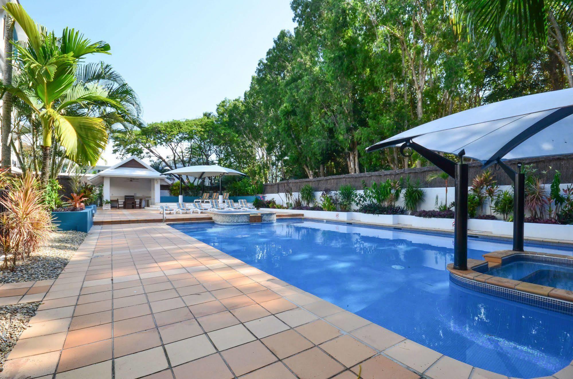 Beachview Apartments At Villa Paradiso Palm Cove Exterior foto